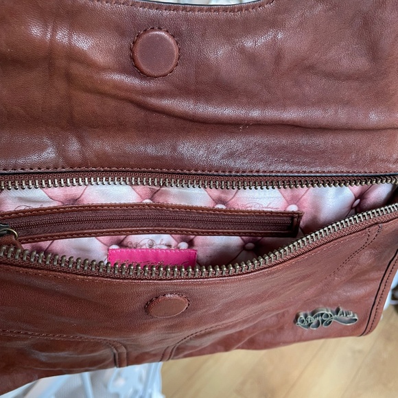 Betsey Johnson - Picture 2 of 5